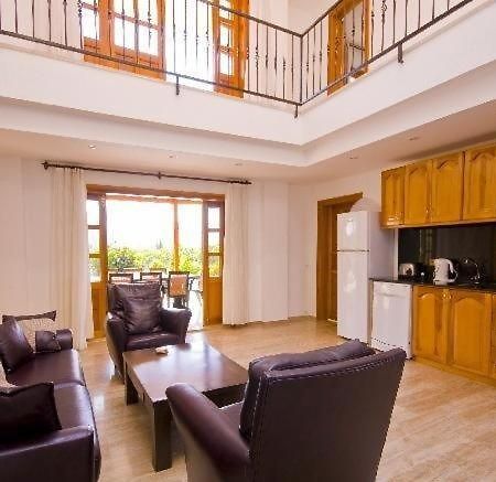 Havuzlu Villa Esmirna Exterior foto