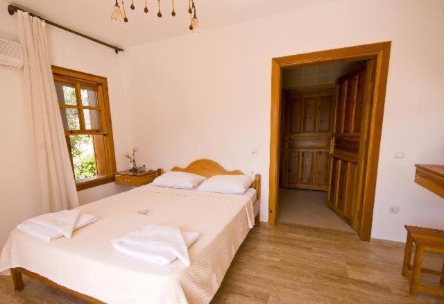 Havuzlu Villa Esmirna Exterior foto